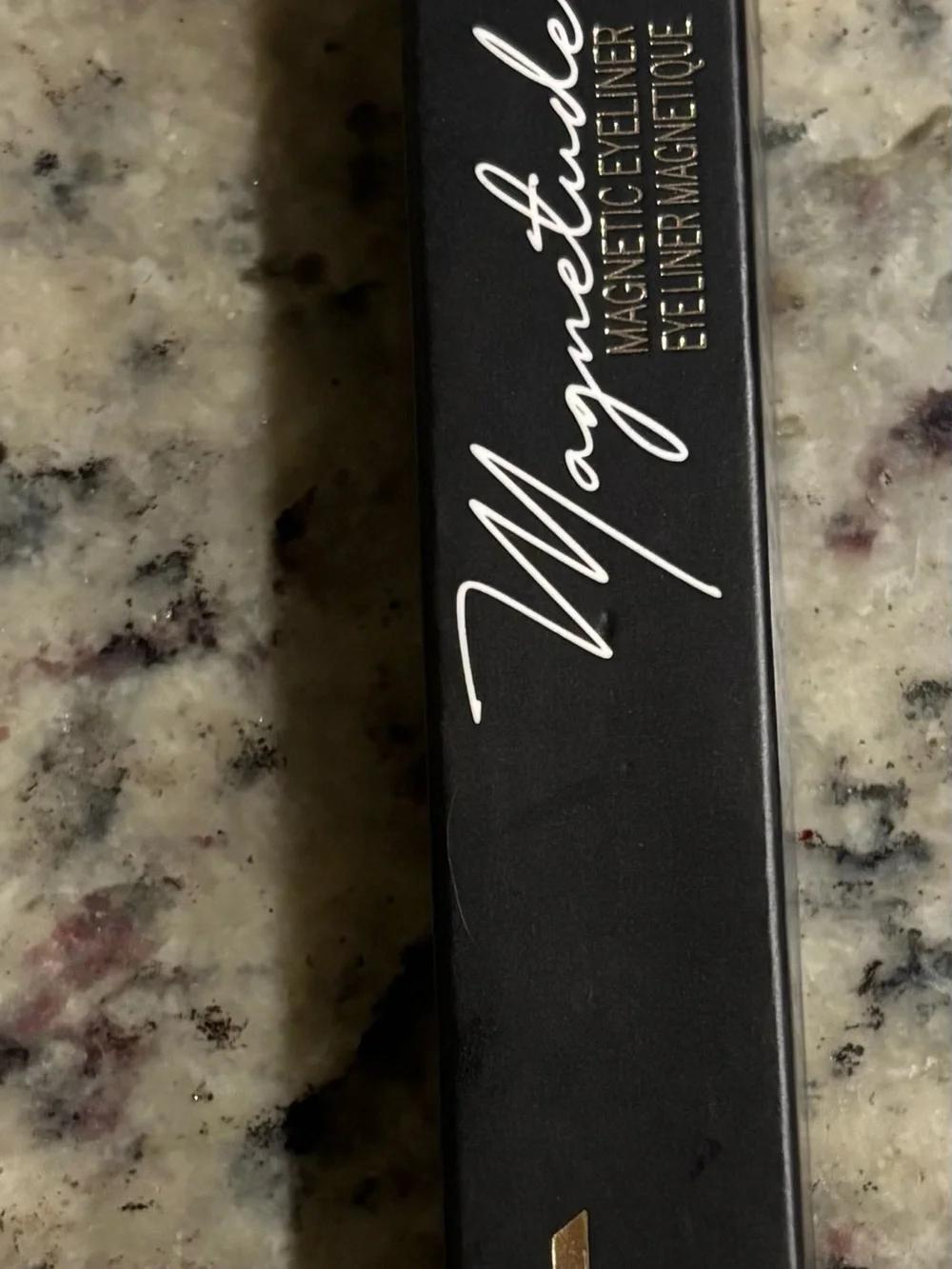 Magnetude  Magnetic Eyeliner